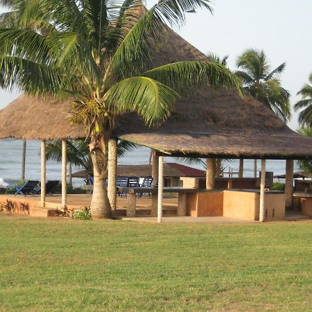 Готель Sankofa Beach House Kokrobite Екстер'єр фото
