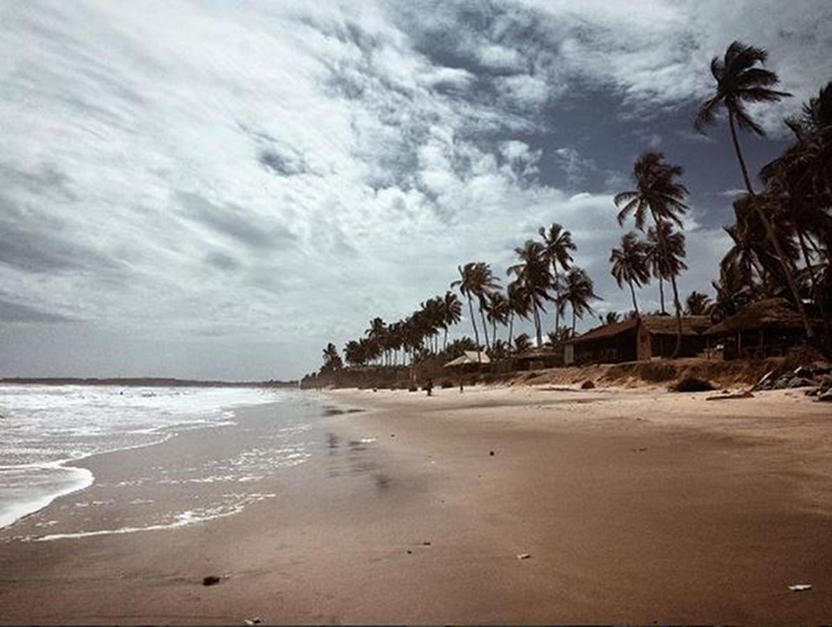 Готель Sankofa Beach House Kokrobite Екстер'єр фото